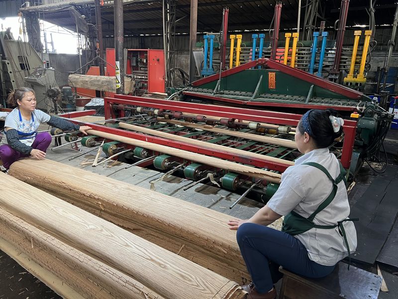Dongguan Lingfeng Wood Industry Co., Ltd. สายการผลิตของผู้ผลิต